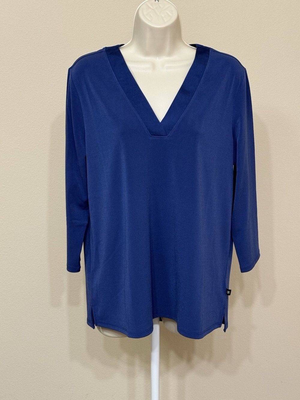 Banana Republic Royal Blue V-Neck Three-Quarter Sleeve Blouse